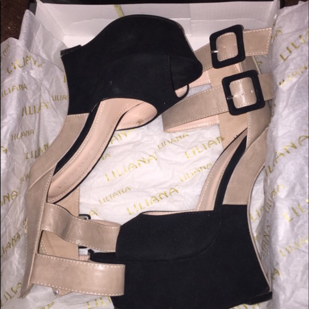 Wedge boots